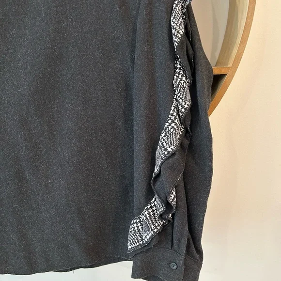 Zara Basic Ruffled Top - Picture 5 of 5